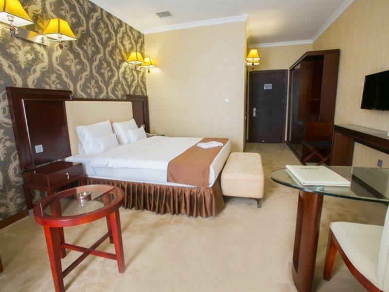 Emerald Hotel Баку Экстерьер фото