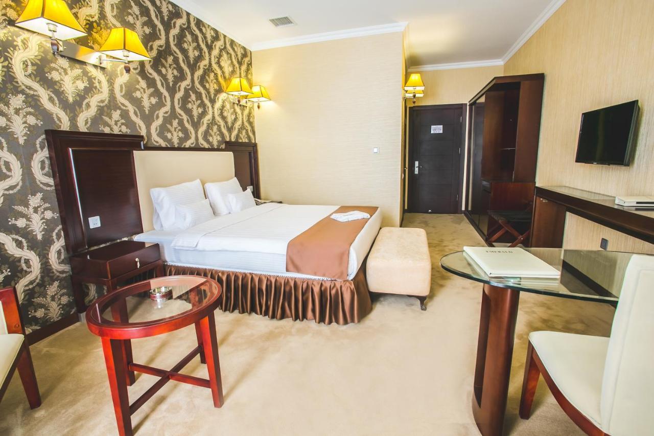 Emerald Hotel Баку Экстерьер фото