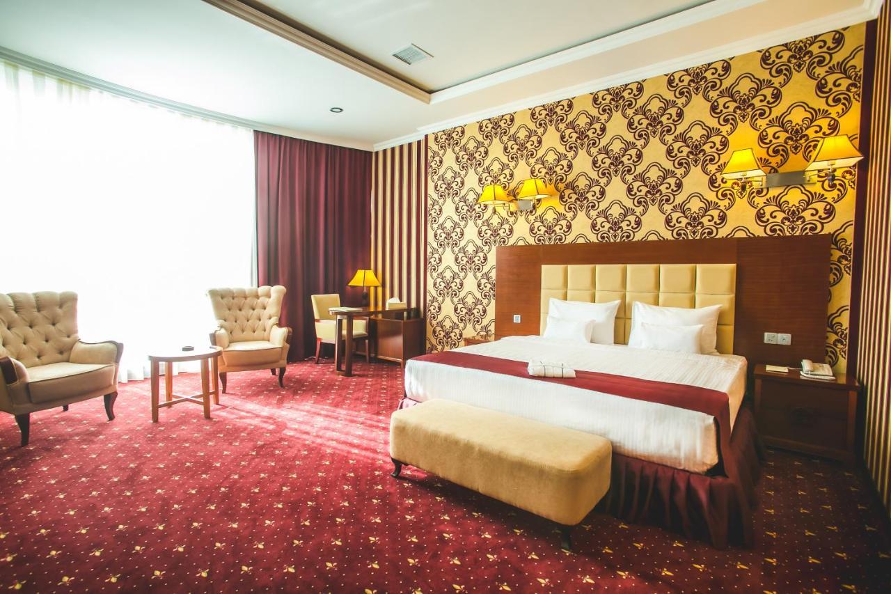 Emerald Hotel Баку Экстерьер фото