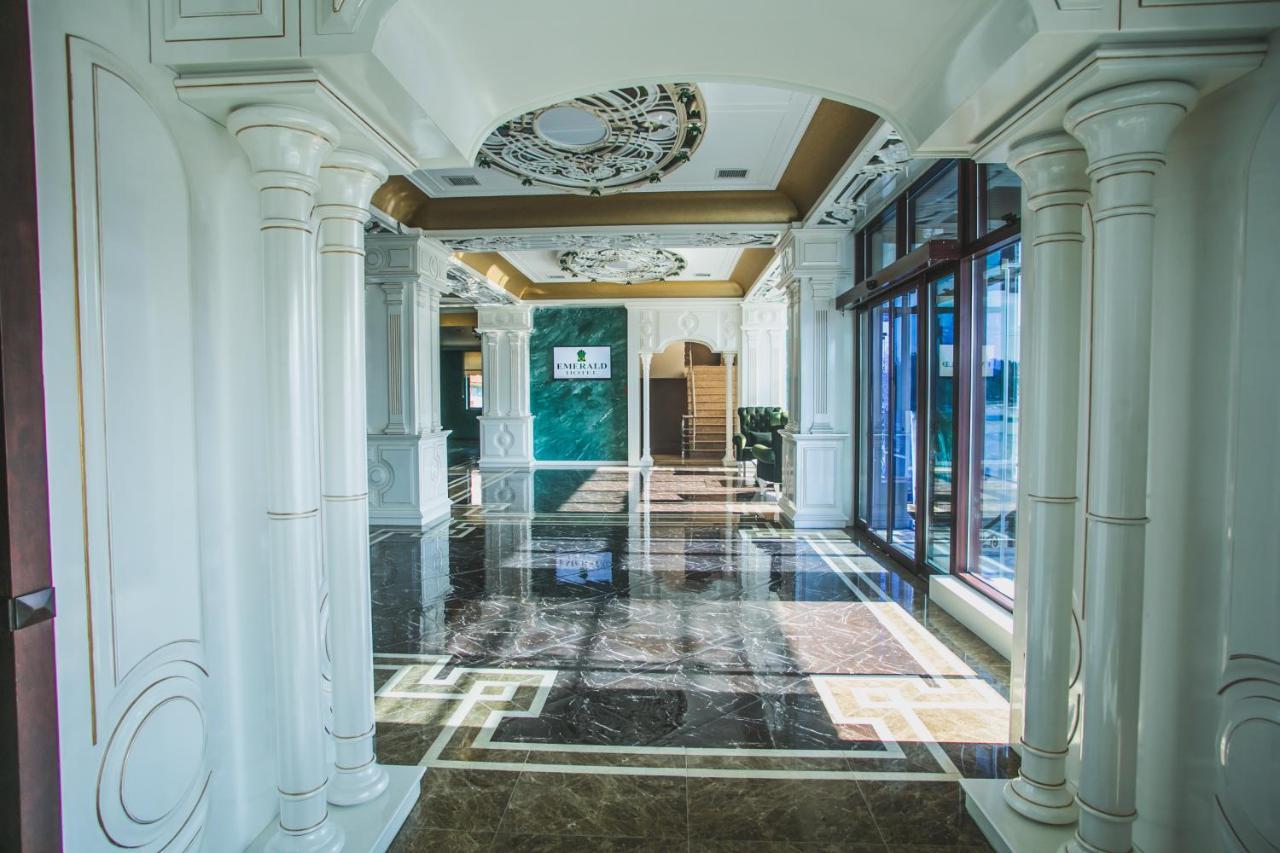 Emerald Hotel Баку Экстерьер фото